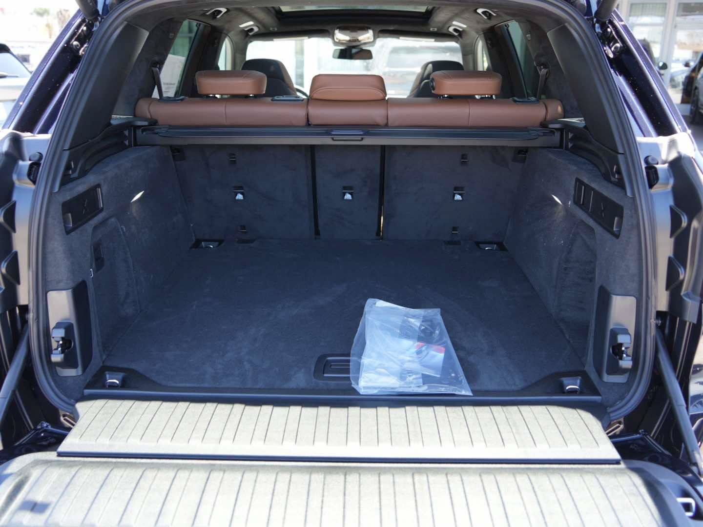 New 2026 BMW X5 M Competition w/ Executive Package AWD/4WD image 7