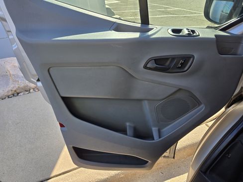 Used 2015 Ford Transit 250 130 Low Roof image 21