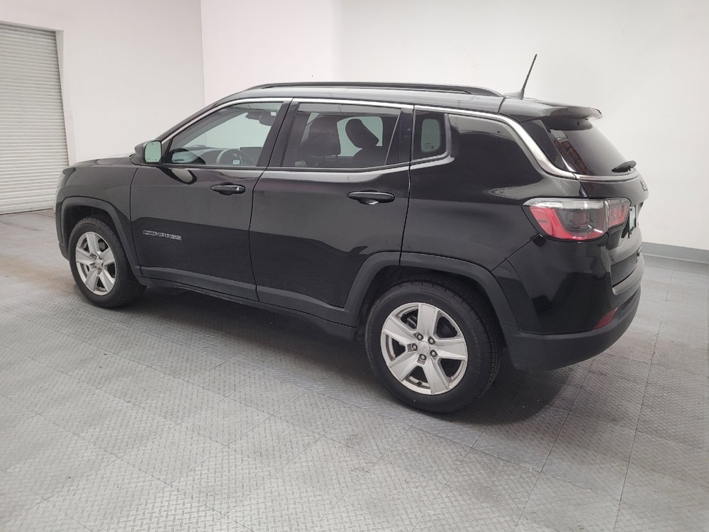 Used 2022 Jeep Compass Latitude FWD image 3