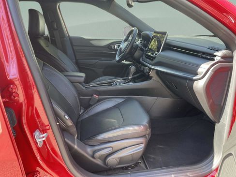 Used 2022 Jeep Compass Limited image 18