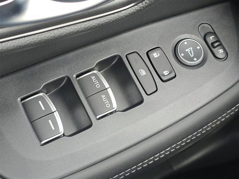 New 2026 Honda HR-V EX-L image 14