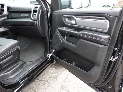 Used 2022 RAM 1500 Big Horn AWD/4WD image 32