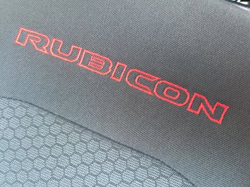 Certified 2023 Jeep Gladiator Rubicon w/ Cold Weather Group image 16