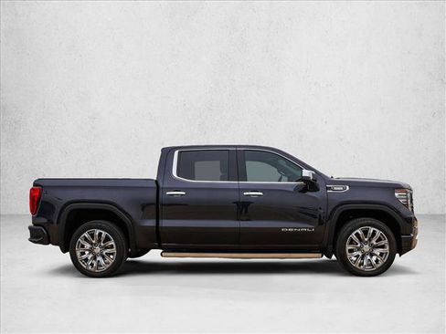 Used 2024 GMC Sierra 1500 Denali w/ Denali Reserve Package AWD/4WD image 4