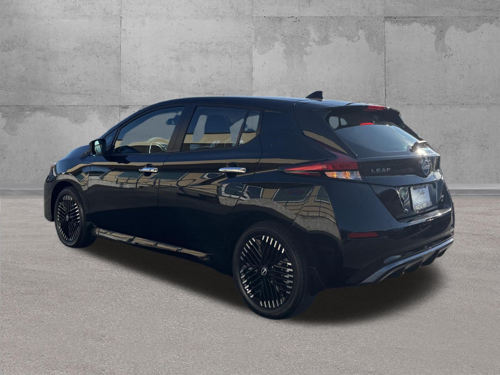 Used 2024 Nissan Leaf SV Plus FWD image 5