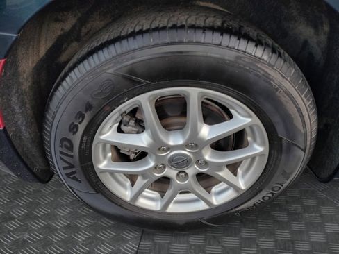 Used 2023 Chrysler Pacifica Touring-L image 22