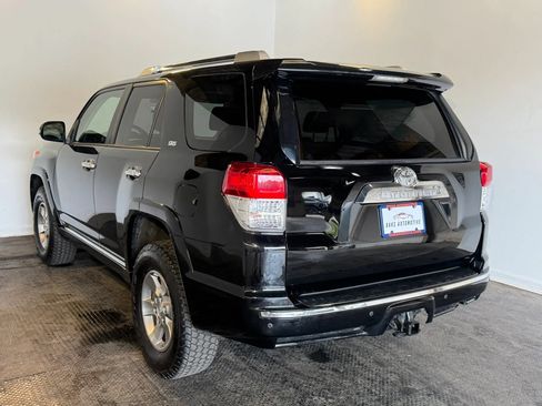 Used 2010 Toyota 4Runner Limited AWD/4WD image 4