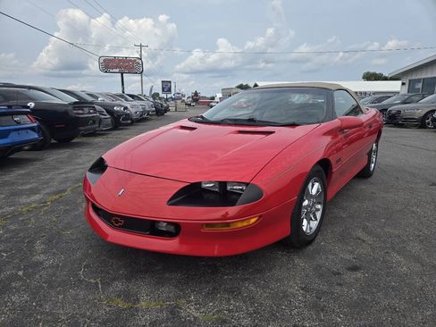 Used 1996 Chevrolet Camaro Z28 RWD image 2