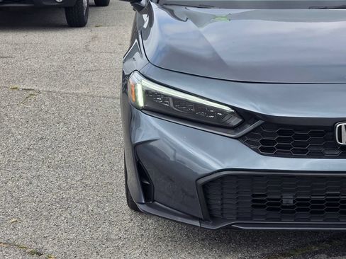 Used 2025 Honda Civic Sport image 3