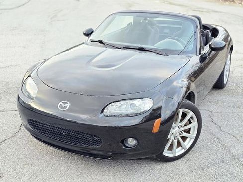 Used 2006 MAZDA MX-5 Miata Sport w/ Suspension Pkg image 2