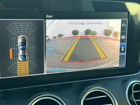 Used 2017 Mercedes-Benz E 300 4MATIC image 25