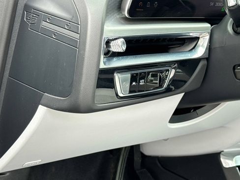 Certified 2024 Cadillac Lyriq Luxury image 10