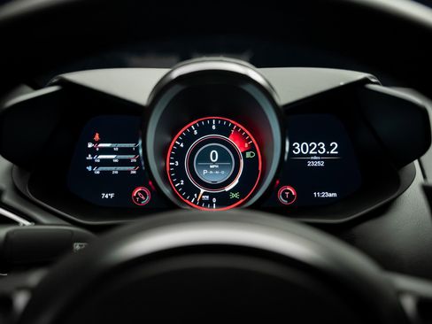 Used 2019 Aston Martin V8 Vantage Coupe RWD image 44