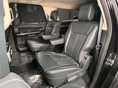 Used 2024 Ford Expedition Max XLT image 33