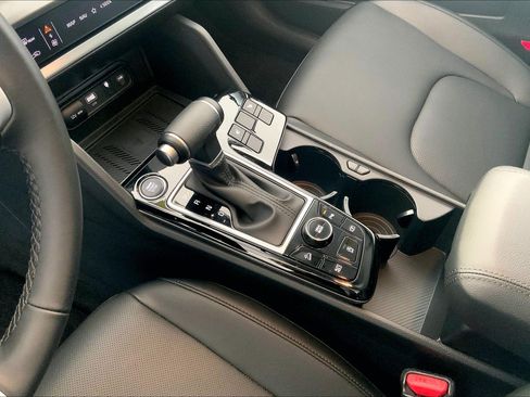 Used 2023 Kia Sportage EX FWD image 17