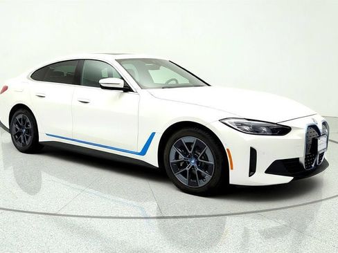 Used 2024 BMW i4 eDrive35 w/ Premium Package RWD image 3