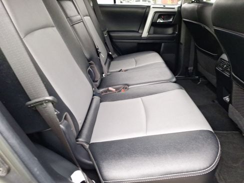 Used 2022 Toyota 4Runner SR5 Premium image 32