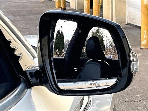 Used 2019 INFINITI QX50 Essential w/ Premium Heat Package image 23