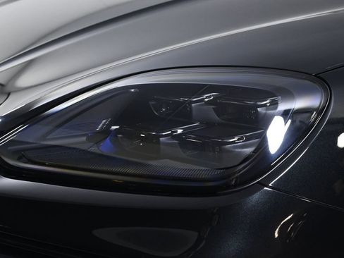 Certified 2026 Porsche Cayenne Turbo image 24