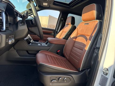 New 2026 GMC Sierra 2500 Denali Ultimate image 15