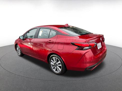 Used 2025 Nissan Versa SV image 5