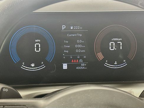 Used 2025 Hyundai Tucson SEL AWD/4WD image 19