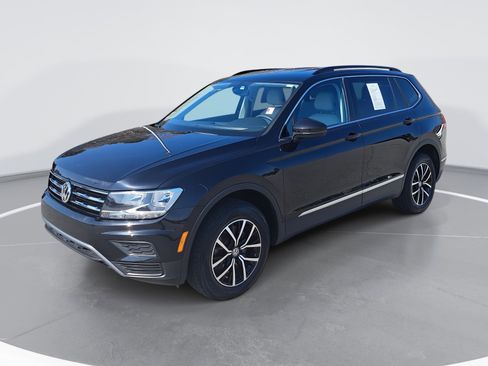 Certified 2021 Volkswagen Tiguan SE image 7