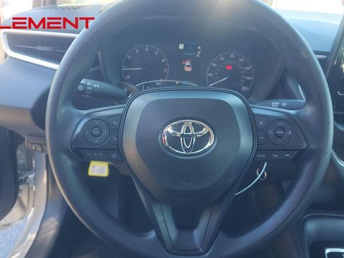 Used 2025 Toyota Corolla LE image 13