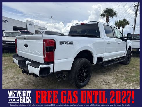 New 2026 Ford F250 Lariat w/ Black Appearance Package AWD/4WD image 6
