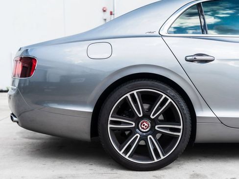 Used 2017 Bentley Flying Spur S V8 AWD/4WD image 22