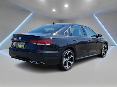 Used 2020 Volkswagen Passat 2.0T R-Line FWD image 6