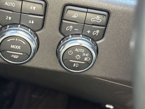 Used 2023 GMC Sierra 1500 SLT w/ SLT Premium Package image 23