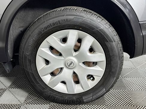 Used 2019 Nissan Rogue Sport S image 35