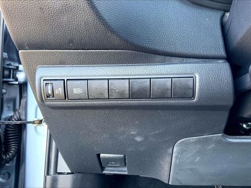 Used 2022 Toyota Corolla LE FWD image 33