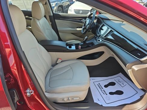 Used 2018 Buick LaCrosse Essence FWD image 19