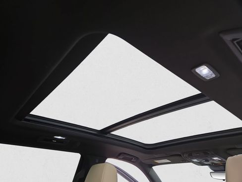 Certified 2023 Cadillac Escalade Premium Luxury w/ LPO, Illumination Package image 19