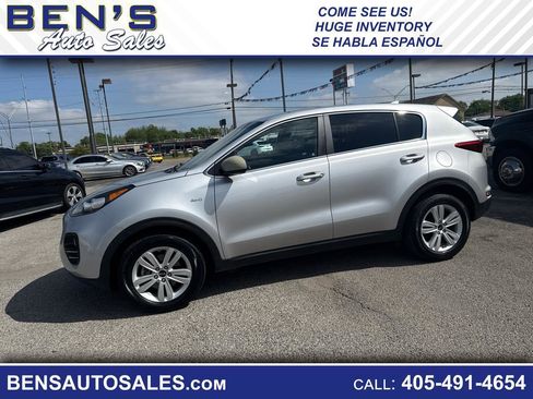 Used 2019 Kia Sportage LX image 1