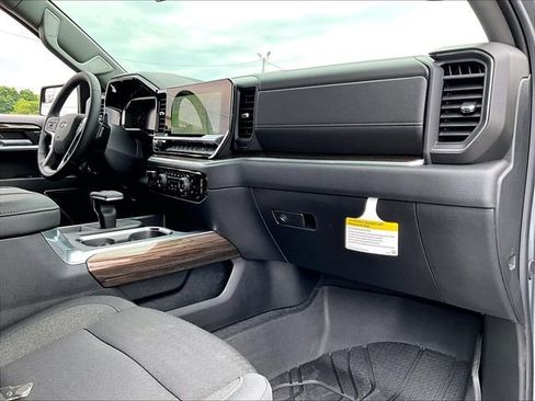 New 2026 Chevrolet Silverado 1500 RST w/ Redline Edition AWD/4WD image 9
