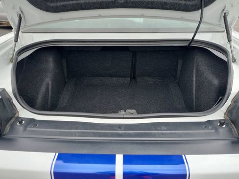 Used 2015 Dodge Challenger R/T Plus image 15