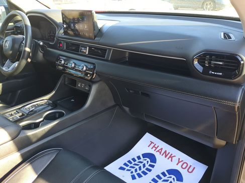 Certified 2024 Honda Pilot Elite image 33