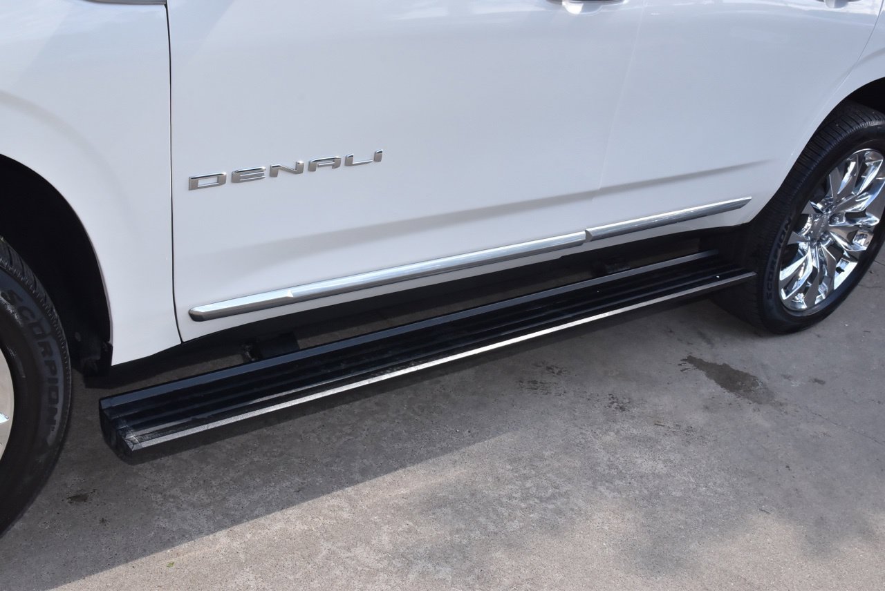 Used 2022 GMC Yukon Denali RWD image 39