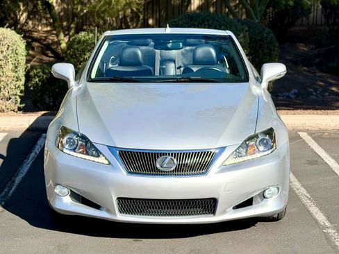 Used 2014 Lexus IS 250C w/ Luxury Package image 2