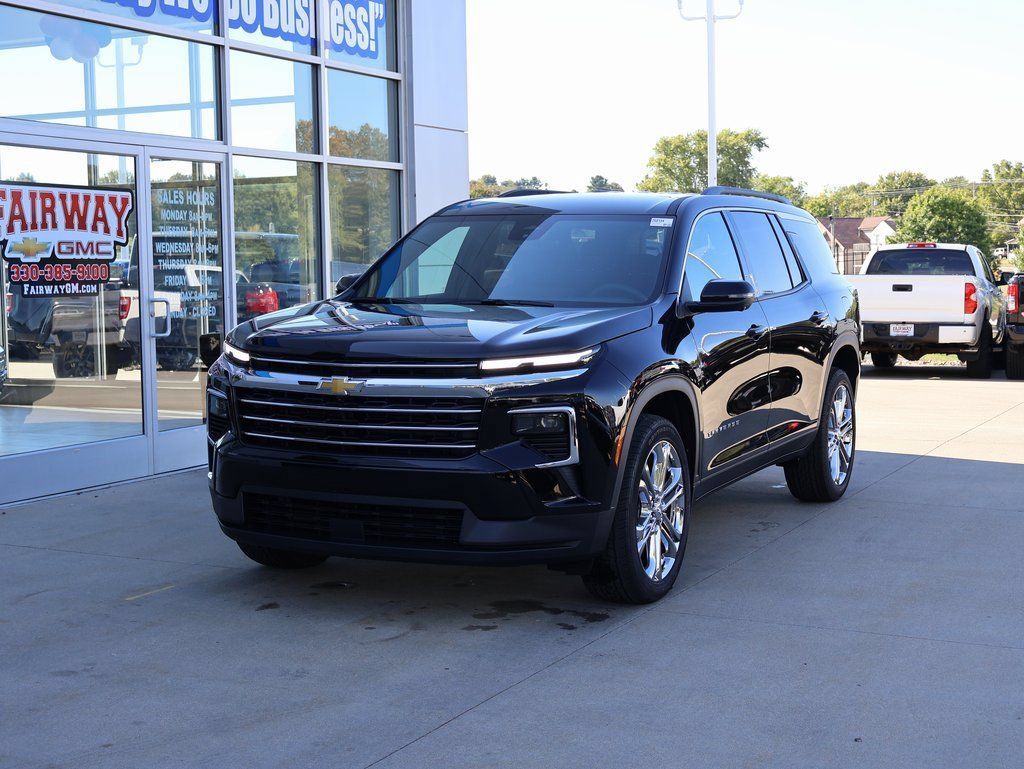 New 2026 Chevrolet Traverse LT w/ Driver Confidence Package FWD image 6