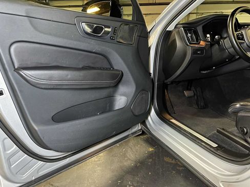 Used 2023 Volvo XC60 B5 Ultimate AWD/4WD image 21