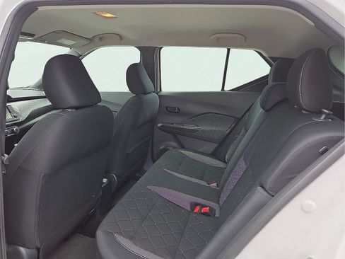 Used 2020 Nissan Kicks S FWD image 10