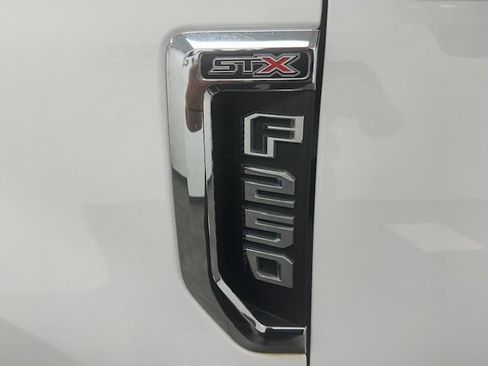 Used 2020 Ford F250 XL w/ STX Appearance Package AWD/4WD image 24