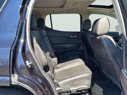 Used 2022 GMC Acadia Denali w/ GMC Pro Grade Package AWD/4WD image 12