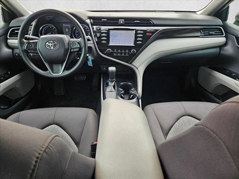 Used 2019 Toyota Camry LE image 16