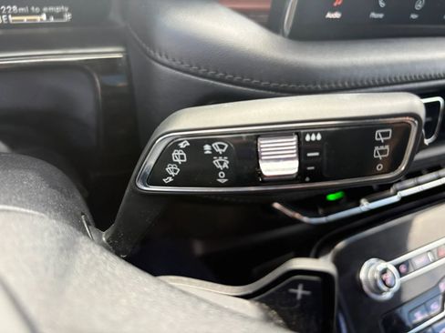 Used 2022 Lincoln Nautilus Reserve w/ Equipment Group 201A image 18