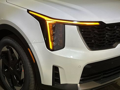 New 2026 Kia Sorento EX AWD/4WD image 11
